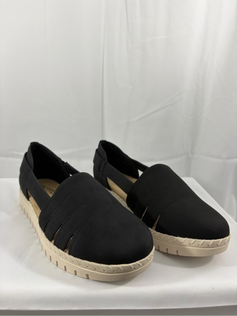 NWT Easy Street Women's Size 7.5W Black Slip-On Platform Espadrille